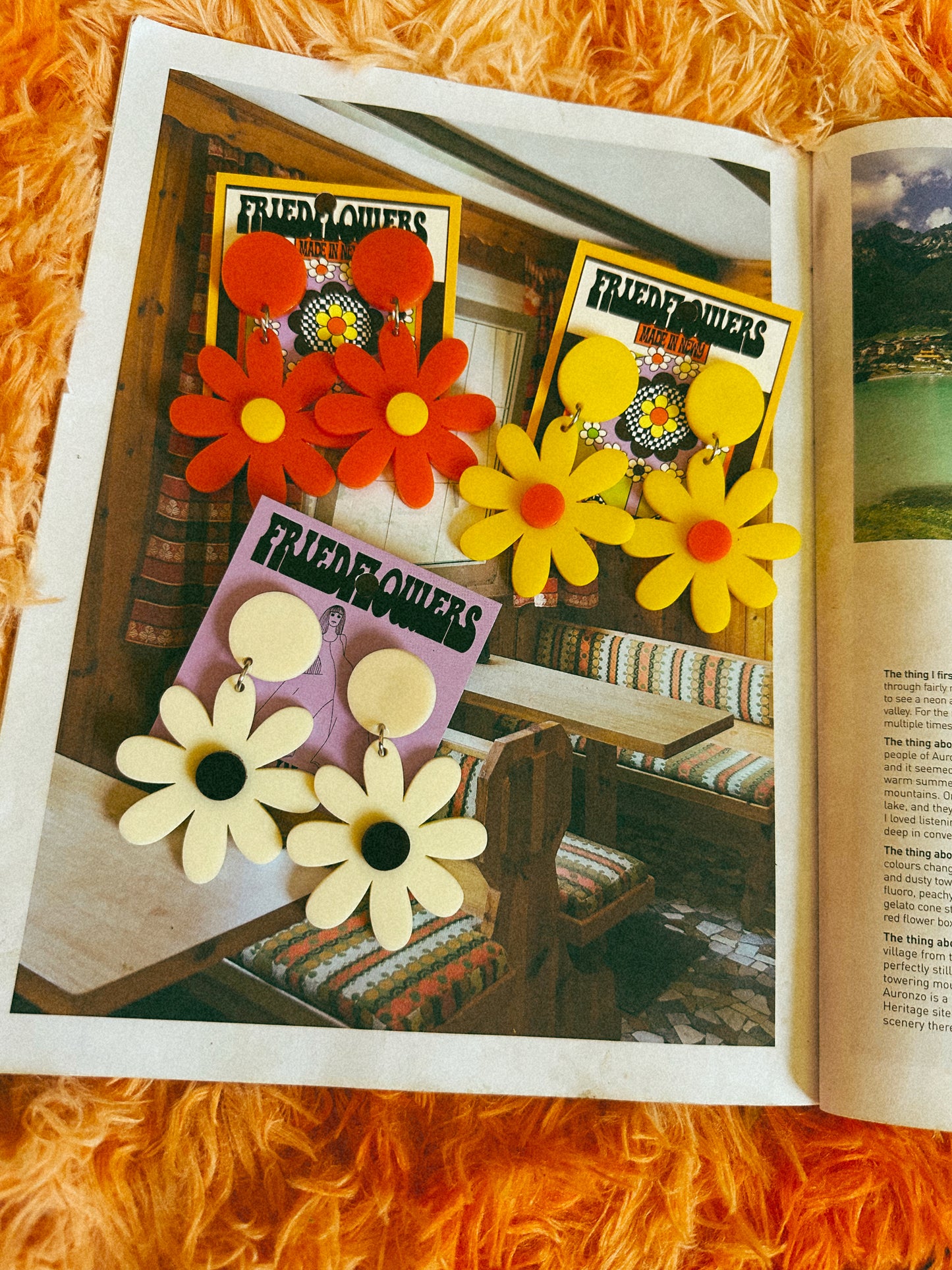 Retro Coloured Daisy Stud Top Earrings