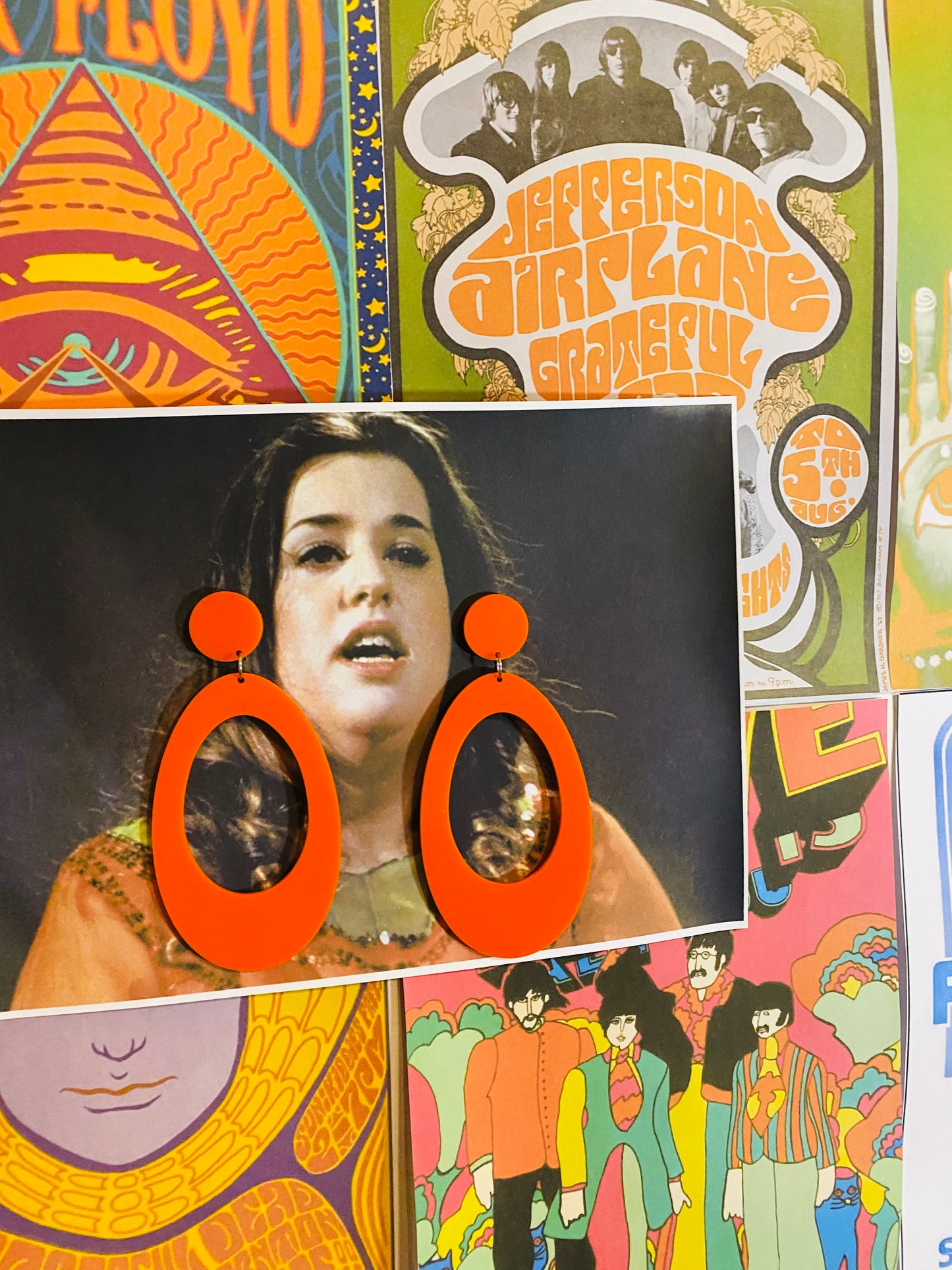 Retro 1960s Mod Loop Earrings