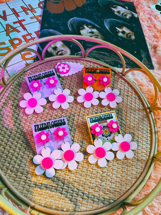 Bonnie Daisy Flower Earrings